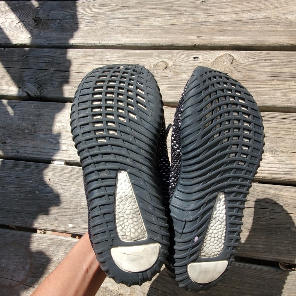 Shoes - Picture 3 of 4